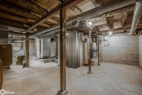 1971 Ivory Lane Rockford IA 50468