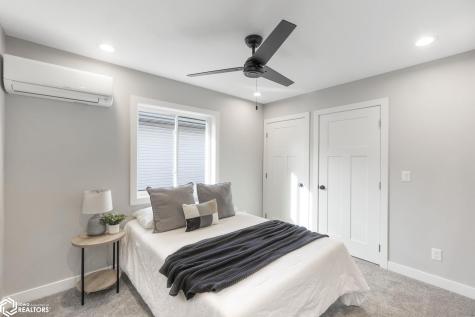 138 25th Street SW Mason City IA 50401