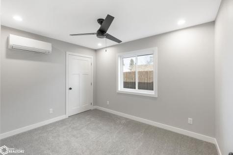 138 25th Street SW Mason City IA 50401