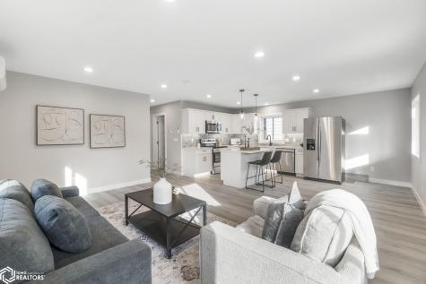 138 25th Street SW Mason City IA 50401