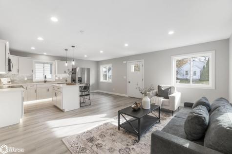 138 25th Street SW Mason City IA 50401