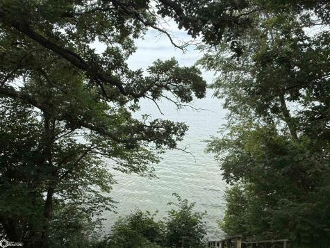 3662 240th Street Clear Lake IA 50428