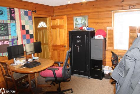 760 W 7th Street Garner IA 50438