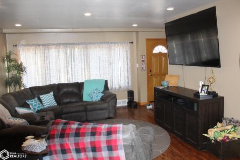 760 W 7th Street Garner IA 50438