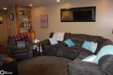 760 W 7th Street Garner IA 50438