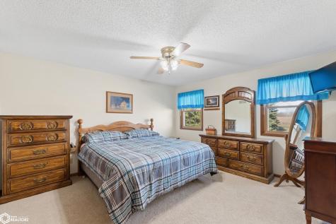20 Charlestown Square Mason City IA 50401