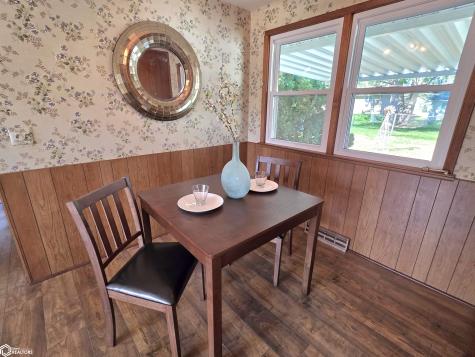 706 6th Place SE Mason City IA 50401