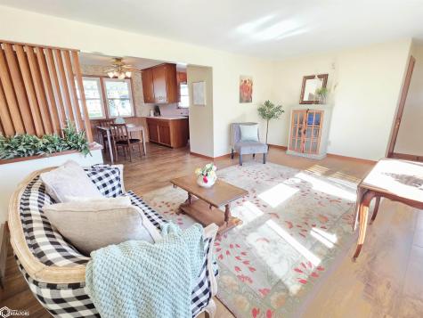 706 6th Place SE Mason City IA 50401