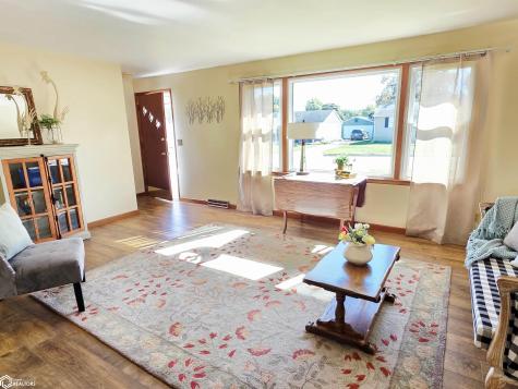 706 6th Place SE Mason City IA 50401