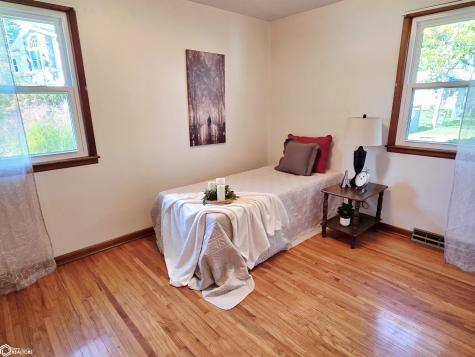 706 6th Place SE Mason City IA 50401