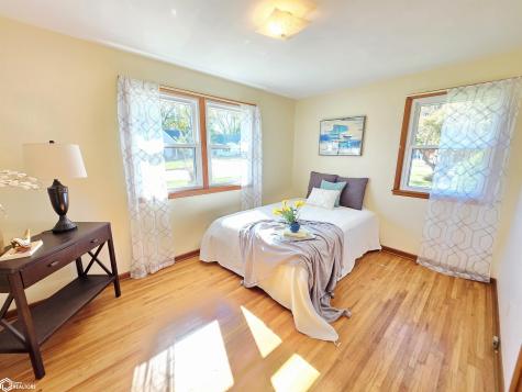 706 6th Place SE Mason City IA 50401