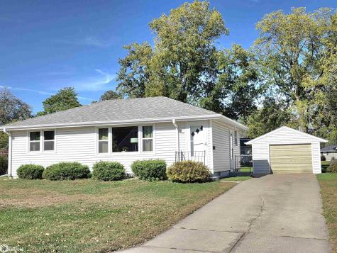 706 6th Place SE Mason City IA 50401