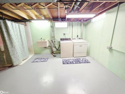 706 6th Place SE Mason City IA 50401