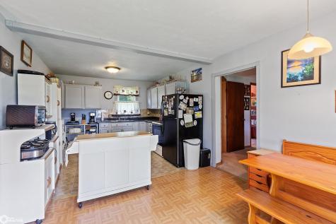 37231 210th Avenue Forest City IA 50436