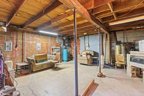 37231 210th Avenue Forest City IA 50436