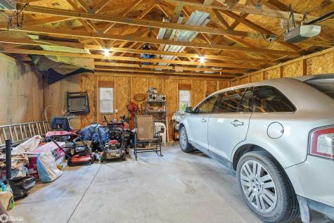 37231 210th Avenue Forest City IA 50436