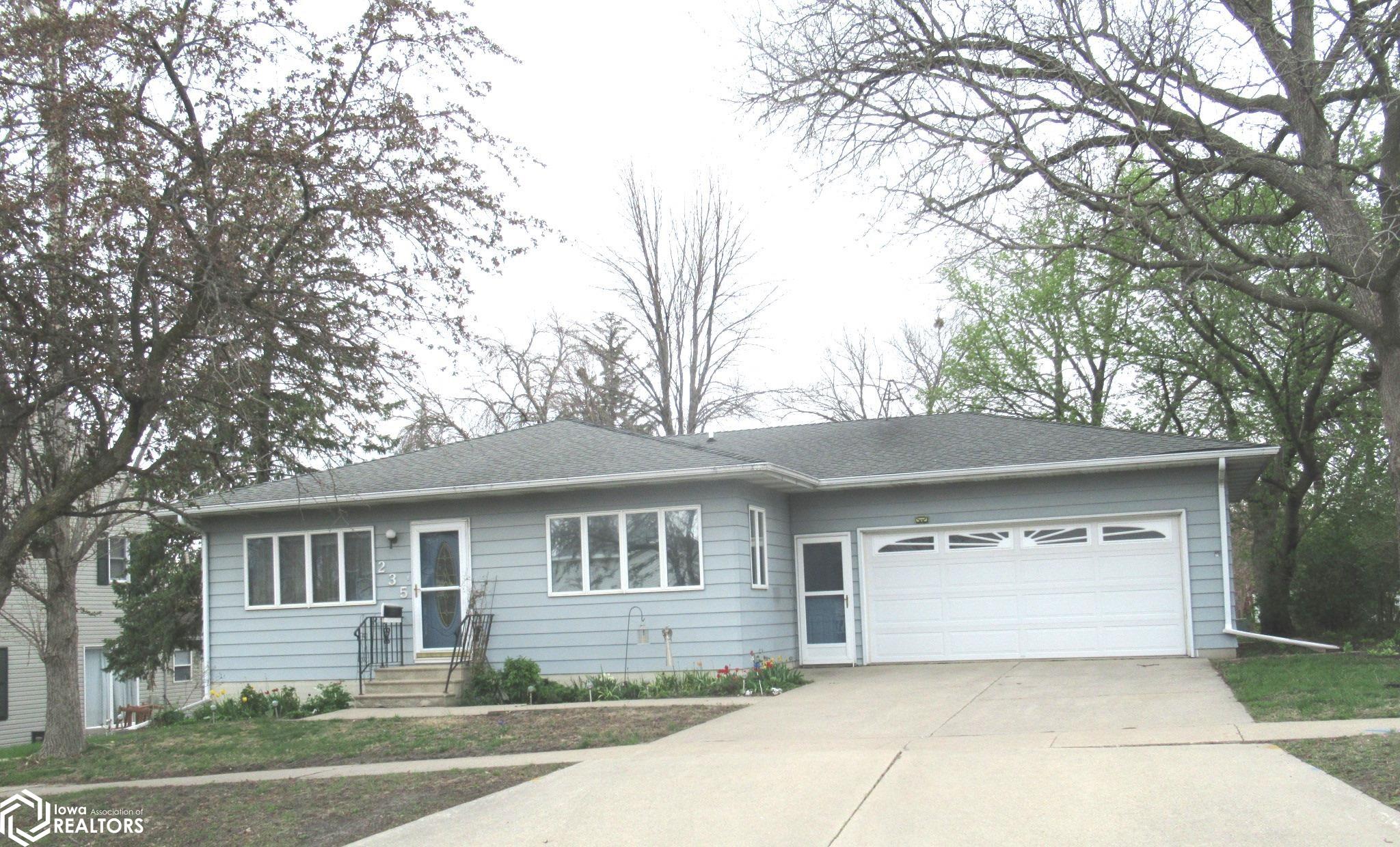 235 W L Street Forest City IA 50436