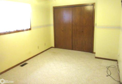 235 W L Street Forest City IA 50436