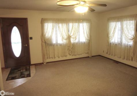 235 W L Street Forest City IA 50436