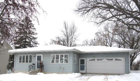 235 W L Street Forest City IA 50436