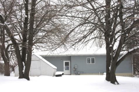 235 W L Street Forest City IA 50436
