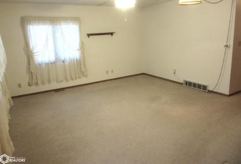 235 W L Street Forest City IA 50436