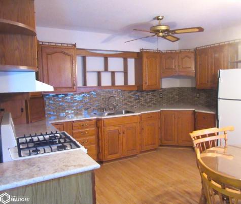 235 W L Street Forest City IA 50436