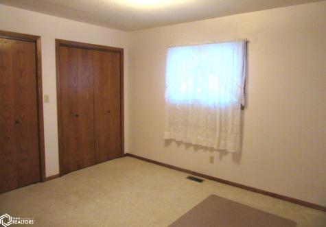 235 W L Street Forest City IA 50436