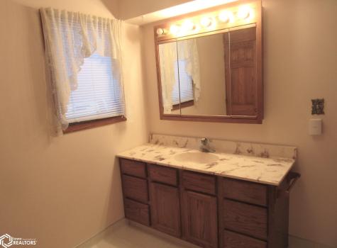 235 W L Street Forest City IA 50436