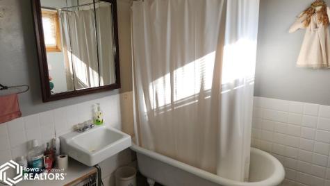 107 E Walnut Street Manly IA 50456