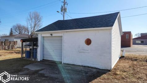 107 E Walnut Street Manly IA 50456