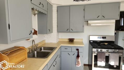 107 E Walnut Street Manly IA 50456