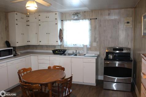 1885 260th Street Garner IA 50438