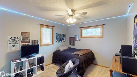 1011 S Kentucky Avenue Mason City IA 50401
