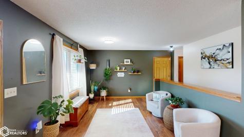 1011 S Kentucky Avenue Mason City IA 50401
