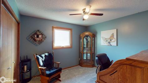 1011 S Kentucky Avenue Mason City IA 50401