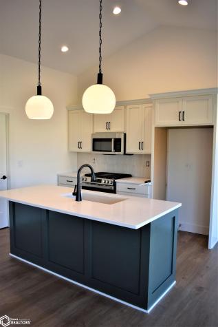 2306 Heritage Lane Iowa Falls IA 50126