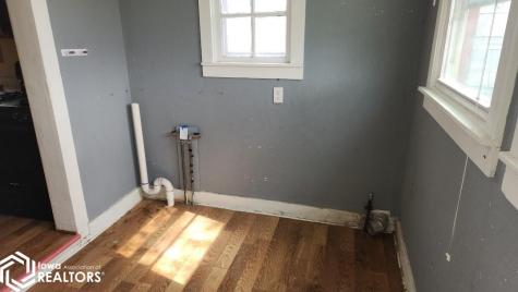 410 Clinton Street Charles City IA 50616