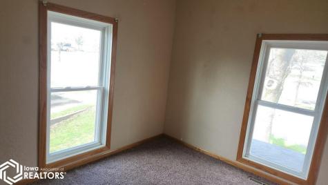 410 Clinton Street Charles City IA 50616