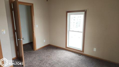 410 Clinton Street Charles City IA 50616
