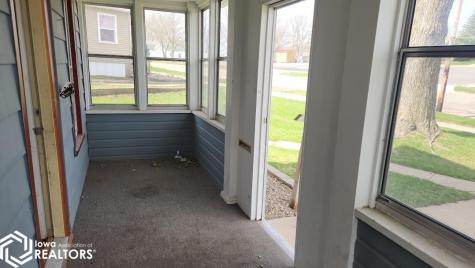 410 Clinton Street Charles City IA 50616
