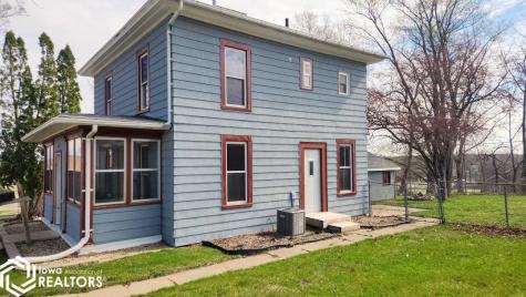 410 Clinton Street Charles City IA 50616
