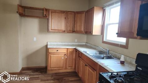 410 Clinton Street Charles City IA 50616