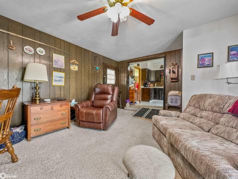 410 10th Street SE Hampton IA 50441