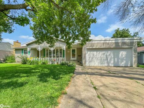 410 10th Street SE Hampton IA 50441