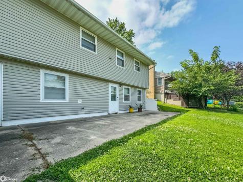 410 10th Street SE Hampton IA 50441