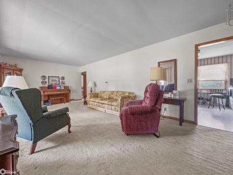 410 10th Street SE Hampton IA 50441