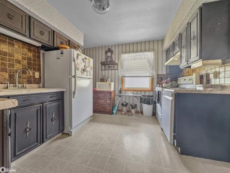 410 10th Street SE Hampton IA 50441