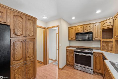 423 19th Street W Clear Lake IA 50428