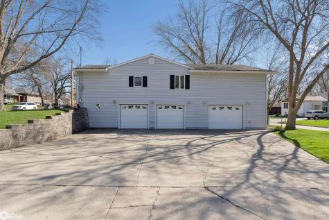 423 19th Street W Clear Lake IA 50428
